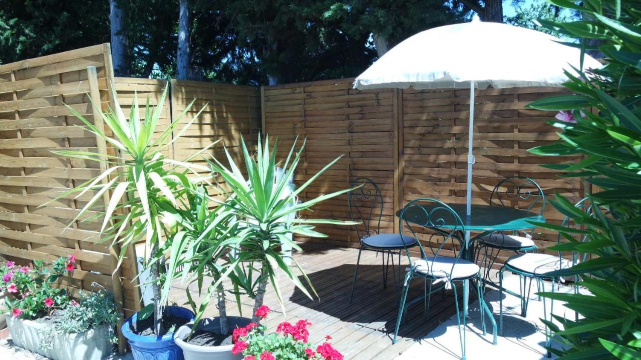 Mas Grimaud - Gite- Et D'hotes Familiales Bed & Breakfast Eygalières