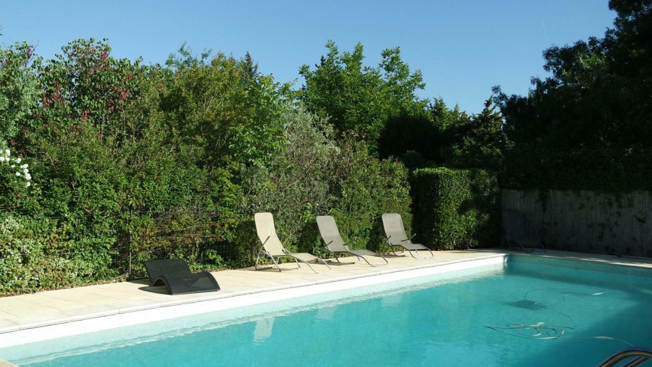 Mas Grimaud - Gite- Et D'hotes Familiales * Eygalières