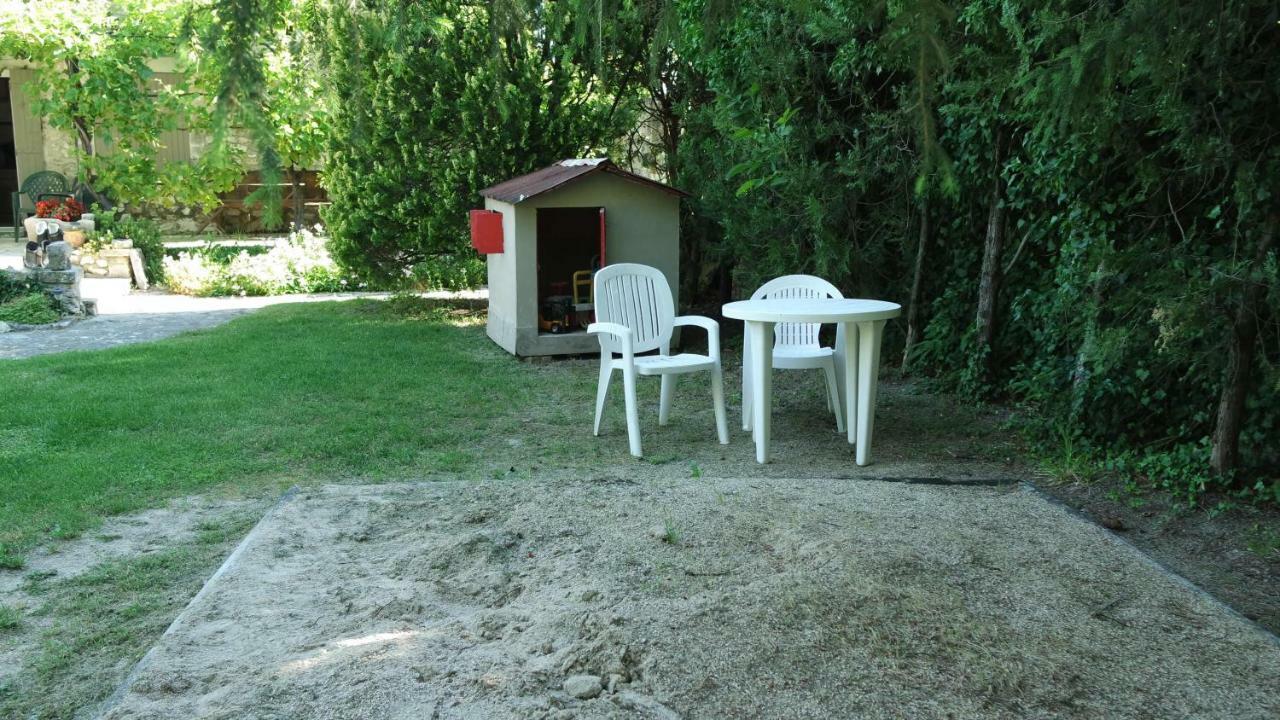 Mas Grimaud - Gite- Et D'hotes Familiales Bed & Breakfast Eygalières