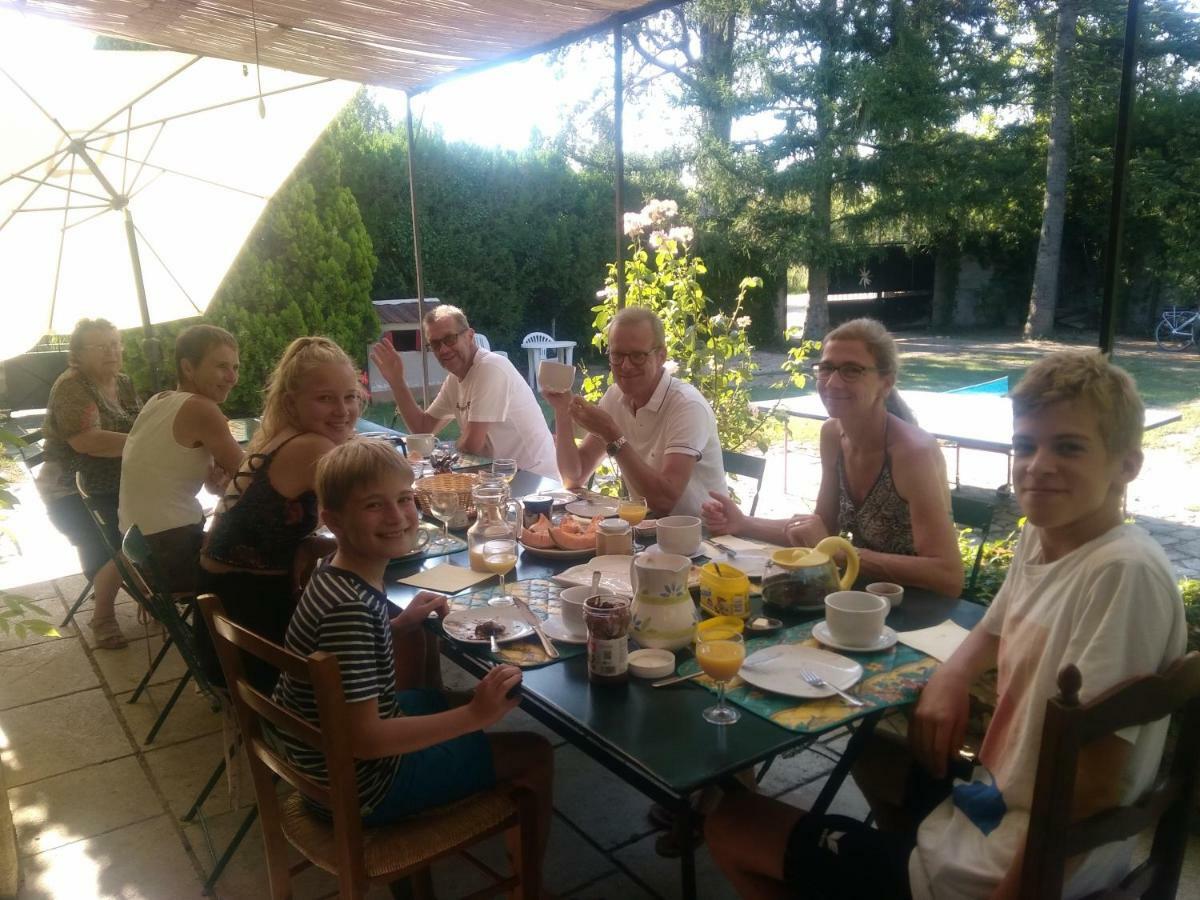 Bed & Breakfast Mas Grimaud - Gite- Et D'hotes Familiales