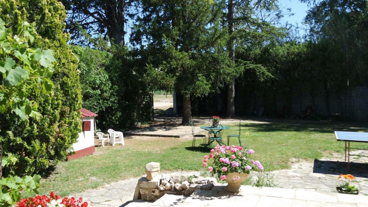 Mas Grimaud - Gite- Et D'hotes Familiales Bed & Breakfast Eygalières