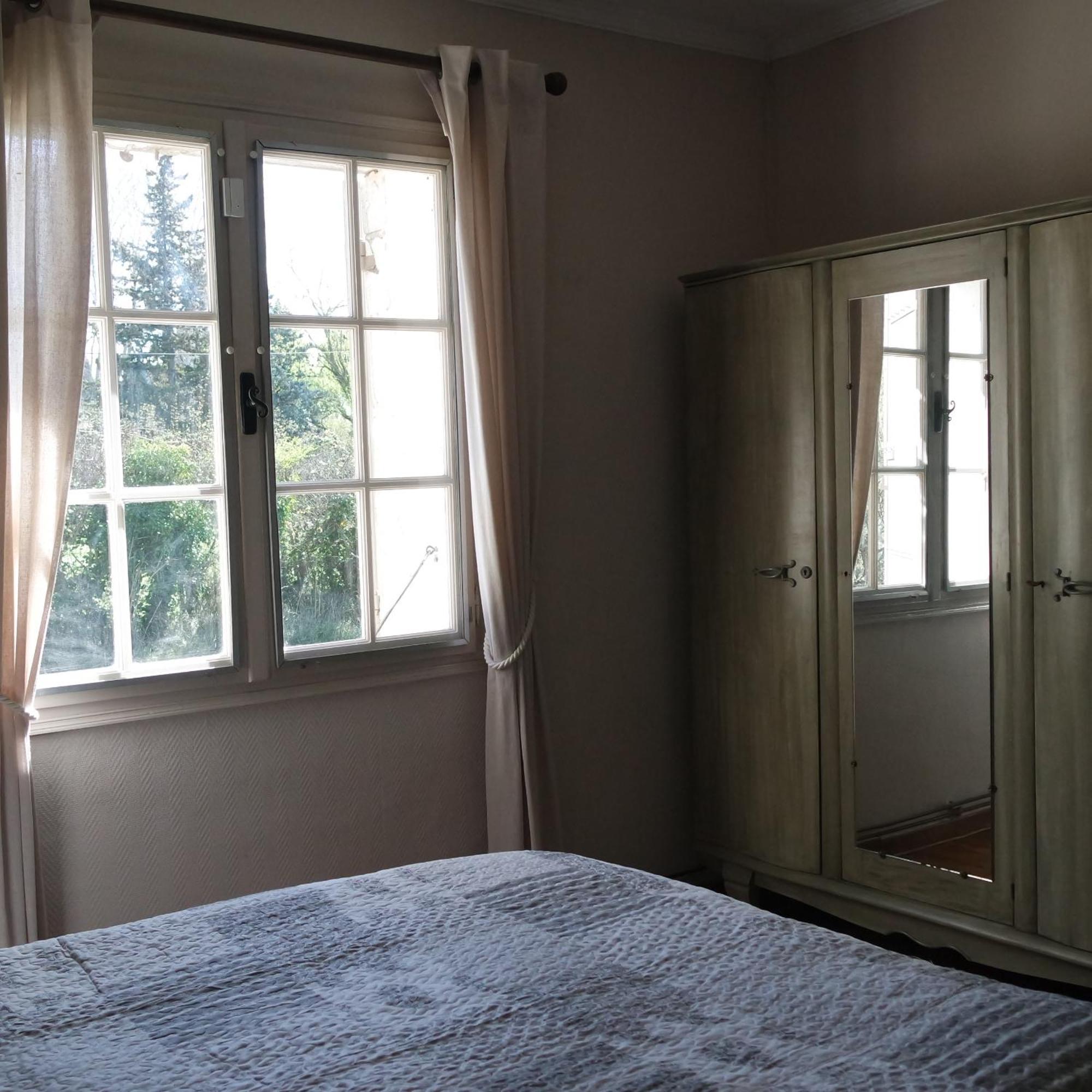 Bed & Breakfast Mas Grimaud - Gite- Et D'hotes Familiales *