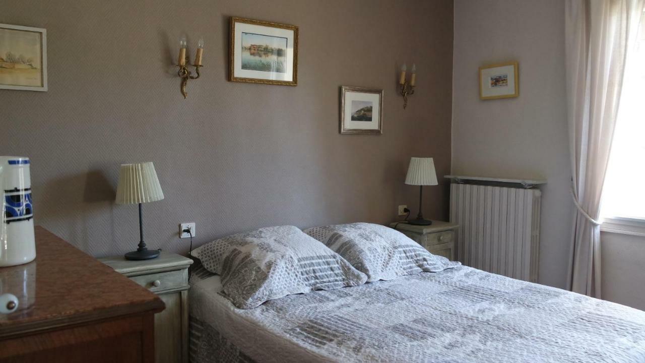Mas Grimaud - Gite- Et D'hotes Familiales Bed & Breakfast Eygalières