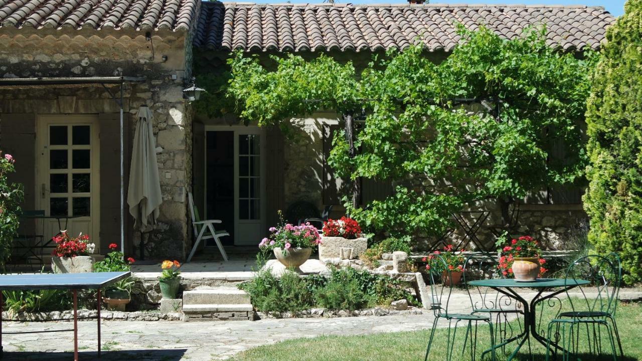 Bed & Breakfast Mas Grimaud - Gite- Et D'hotes Familiales