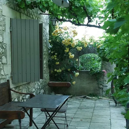 Mas Grimaud - Gite- Studio Et Chambres D'Hotes Familiales Eygalières Exterior foto