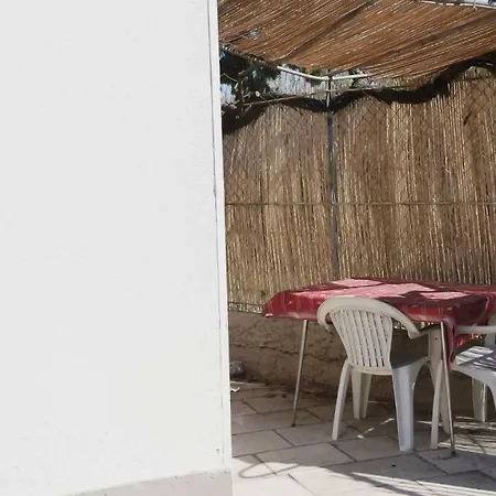 Mas Grimaud - Gite- Studio Et Chambres D'Hotes Familiales Eygalieres  Exterior photo