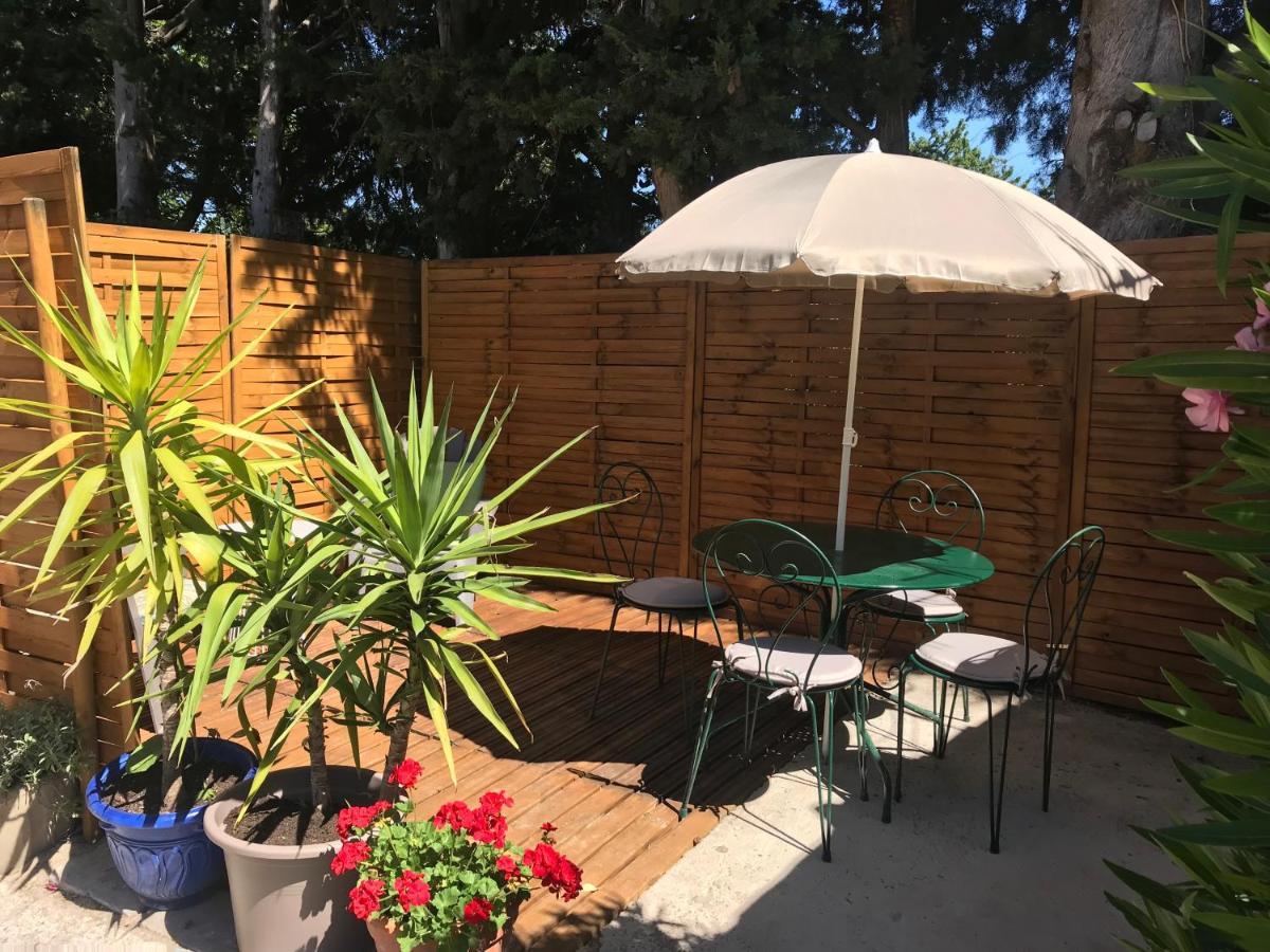 Mas Grimaud - Gite- Et D'hotes Familiales Bed & Breakfast
