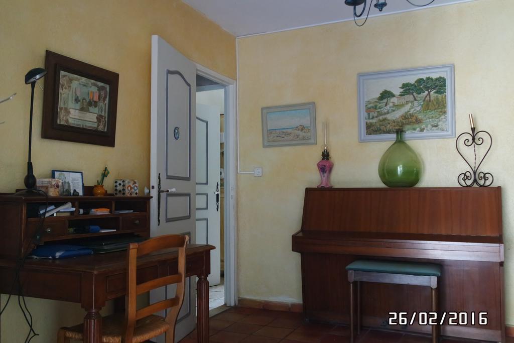 Mas Grimaud - Gite- Et D'hotes Familiales Bed & Breakfast Eygalieres (Bouches-du-Rhone)