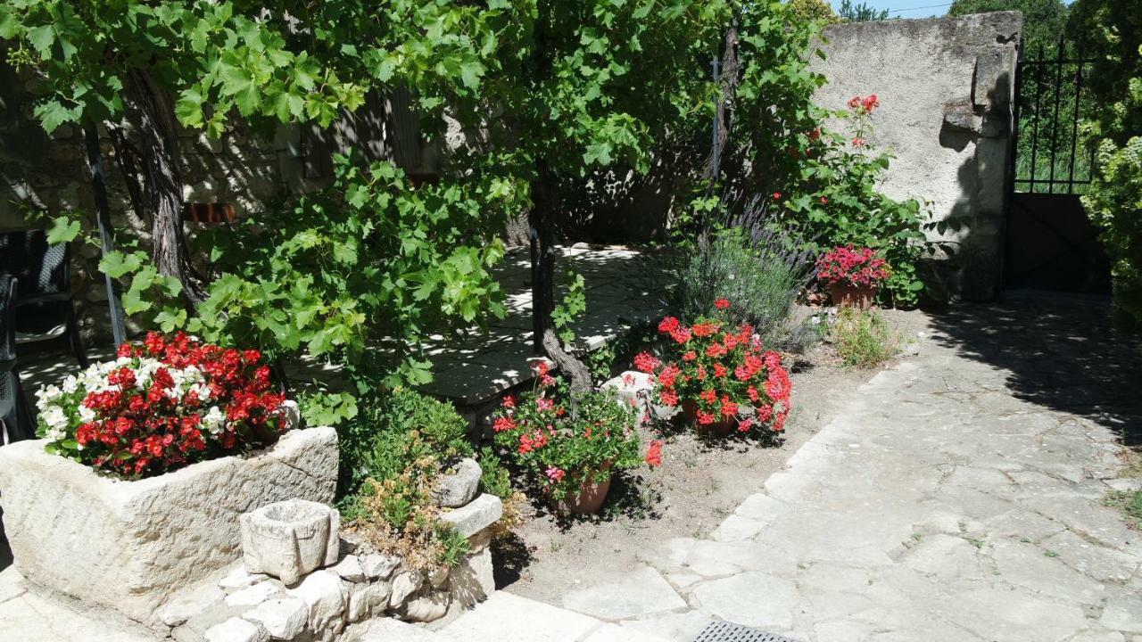 Mas Grimaud - Gite- Et D'hotes Familiales Frühstückspension Eygalières